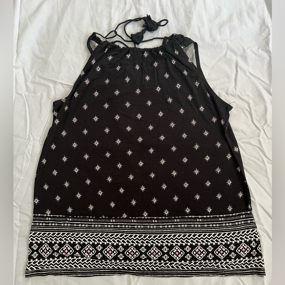 Old Navy high neck tank top with tie at back of neck. 100% Rayon